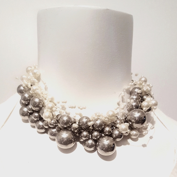 Vintage Silver-Tone Round Beaded Necklace| Short - Picture 4 of 6